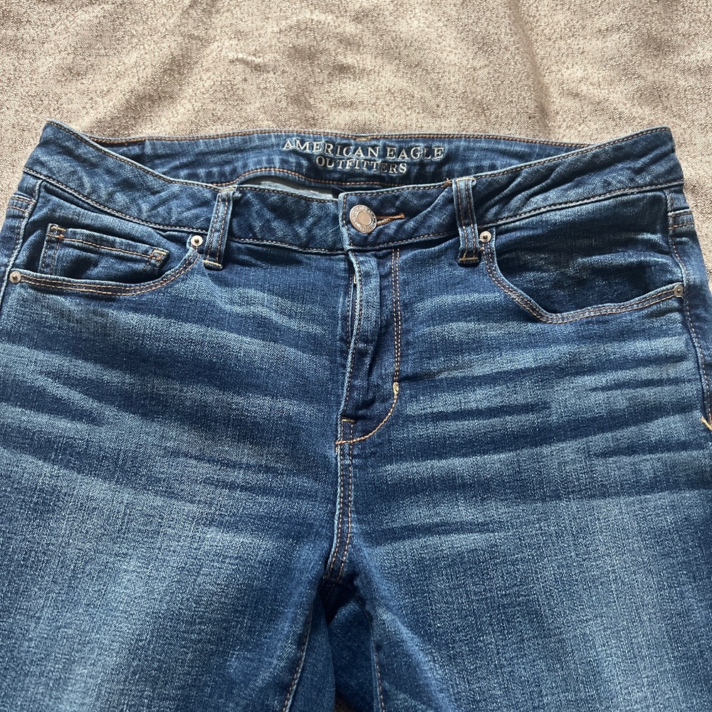 American Eagle women’s jeans
